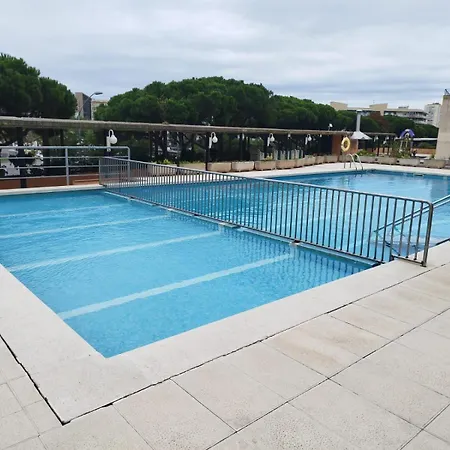 Neptuno Con Piscina En El Centro De Appartamento